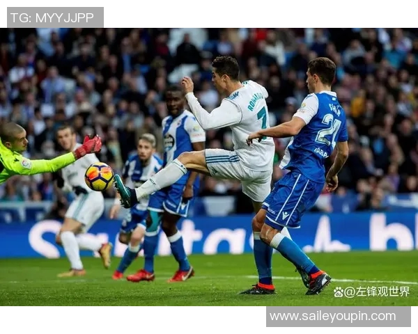 足球明星精彩瞬间回顾及其在赛场上的辉煌表现介绍