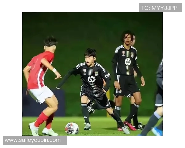 张杰心目中的足球偶像与他热爱的足球故事分享 张杰心目中的足球偶像与他热爱的足球故事分享