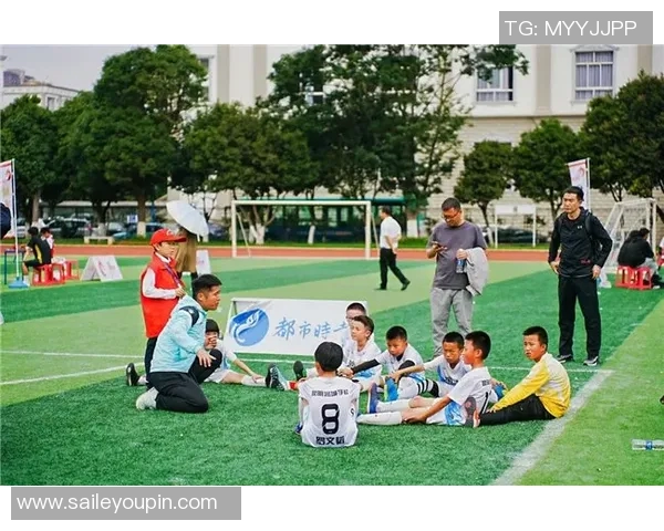 足球明星泥塑创作课程设计与实践探索