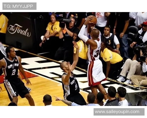 2013年NBA总决赛第六场热火对阵马刺的经典对决回顾与精彩瞬间解析 2013年NBA总决赛第六场热火对阵马刺的经典对决回顾与精彩瞬间解析